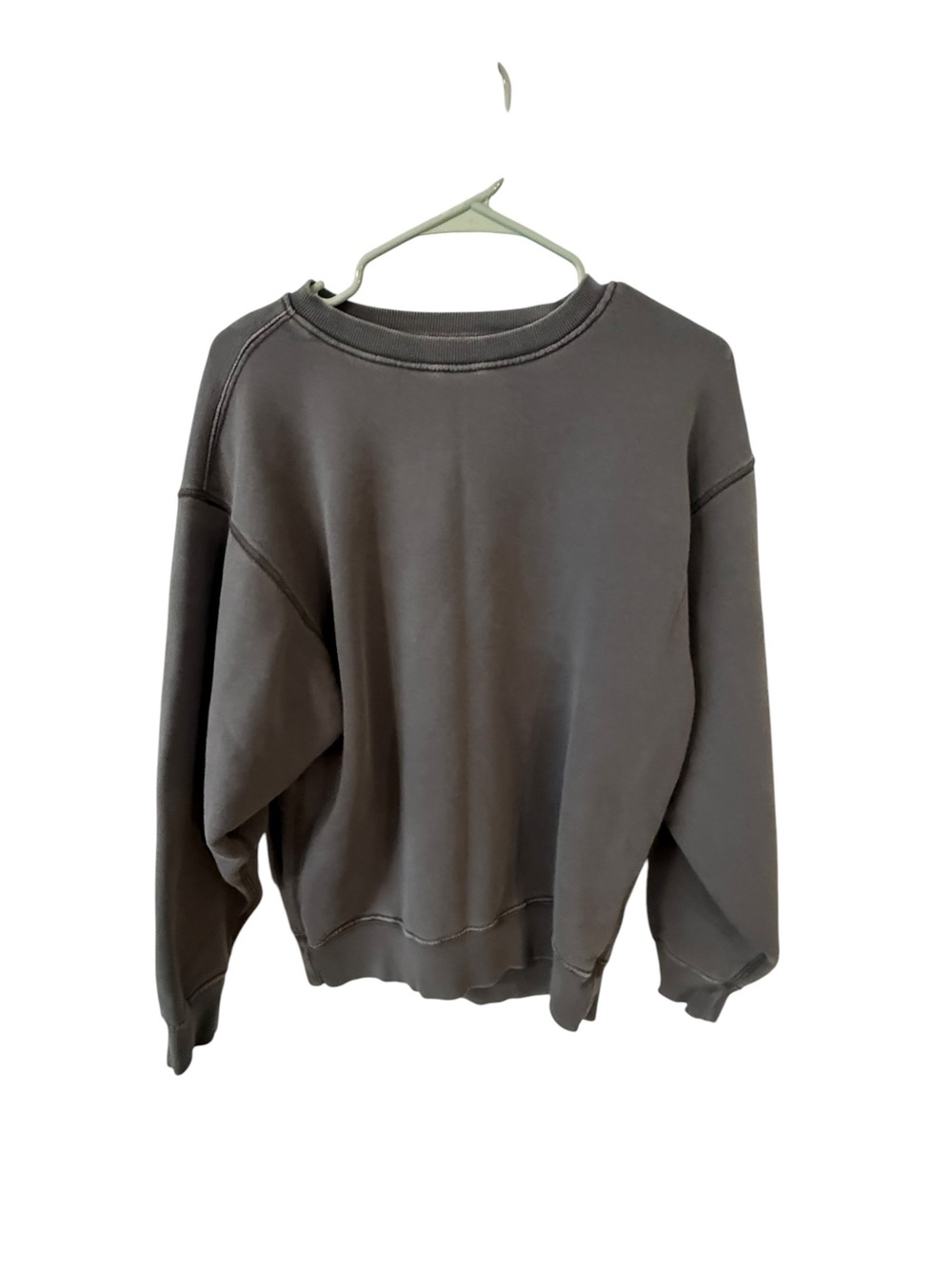 Elwood Classic Crewneck Sweatshirt  small discoloration on 3rd photo size XS